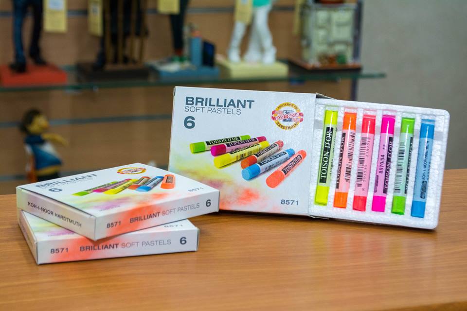 set of fluorescent soft pastels 6